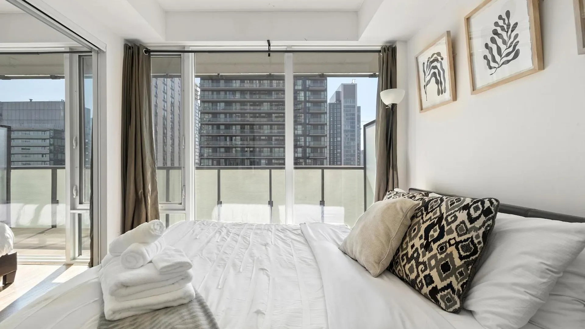 Downtown Toronto Condos Apartment